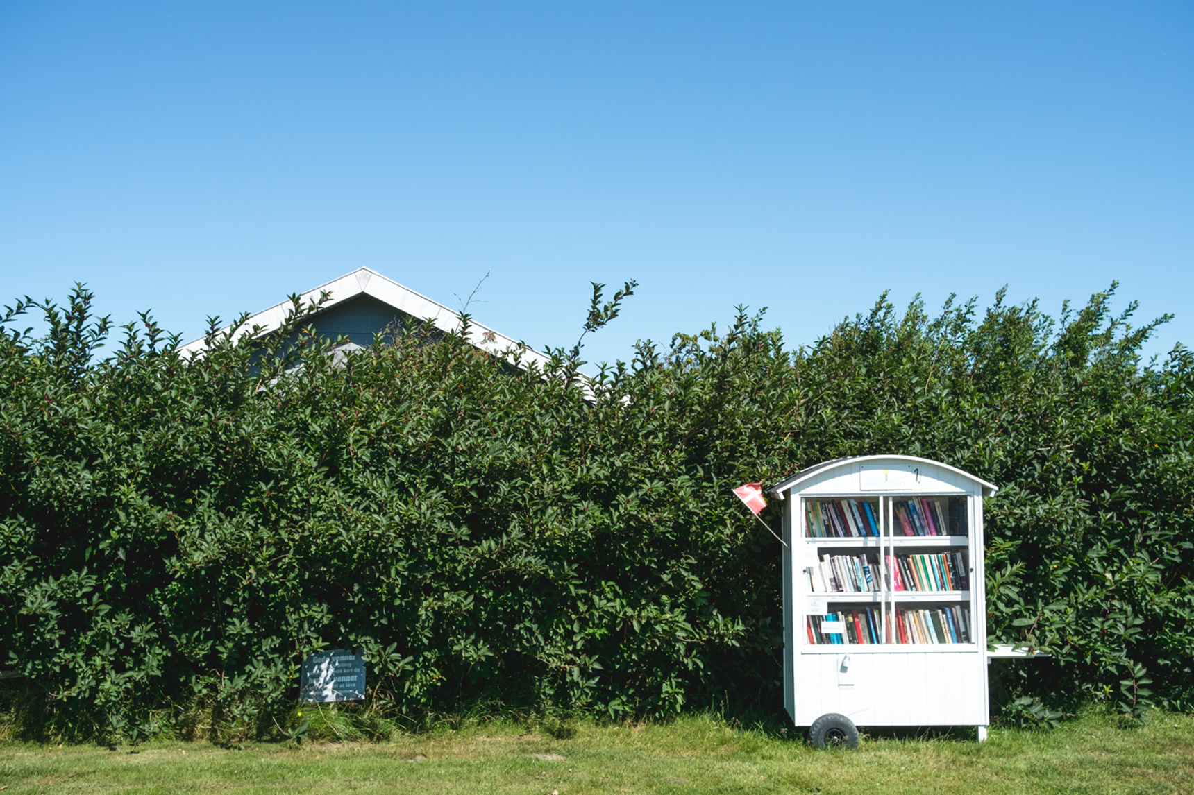 Ingstrup udendørs bogreol
