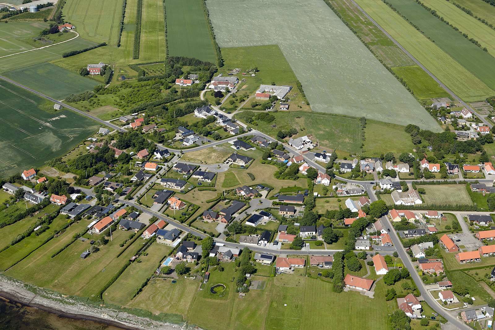 Luftfoto af villa vej